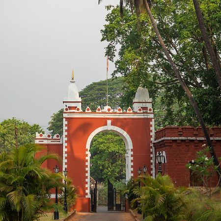 Sawantwadi Palace Boutique Art Hotel ภายนอก รูปภาพ