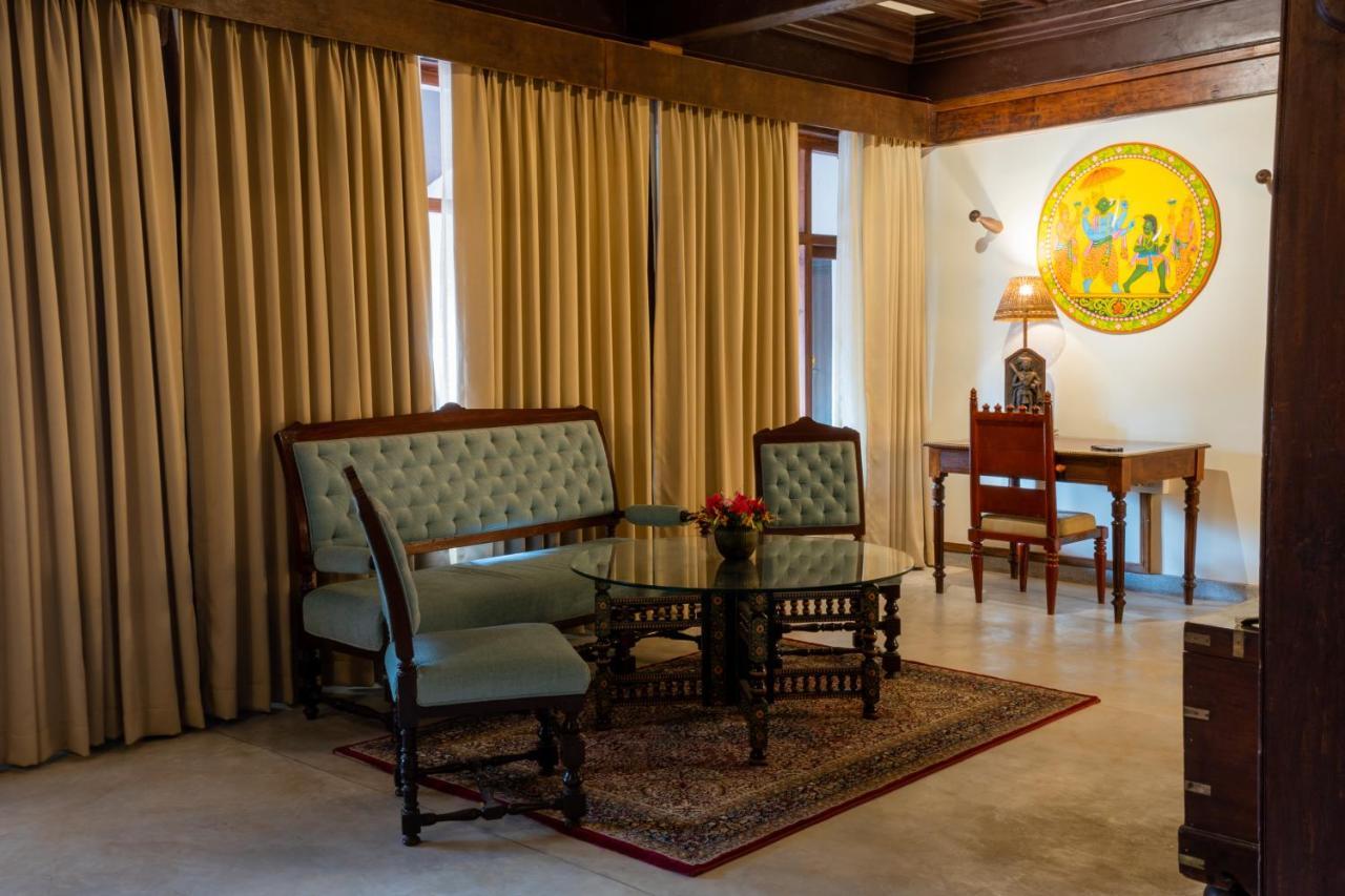 Sawantwadi Palace Boutique Art Hotel ภายนอก รูปภาพ
