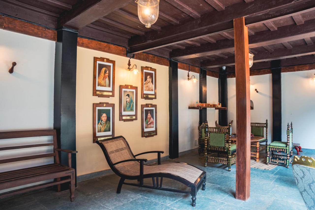 Sawantwadi Palace Boutique Art Hotel ภายนอก รูปภาพ