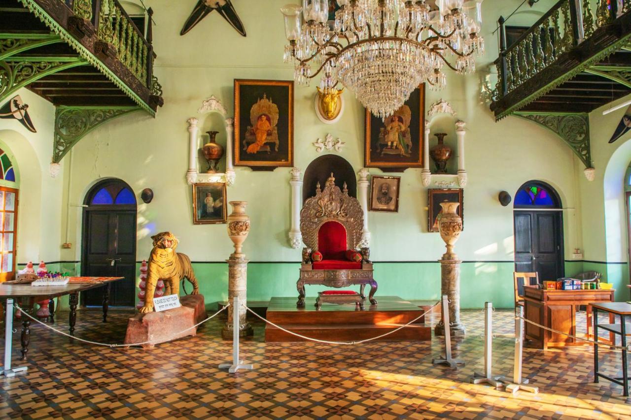 Sawantwadi Palace Boutique Art Hotel ภายนอก รูปภาพ
