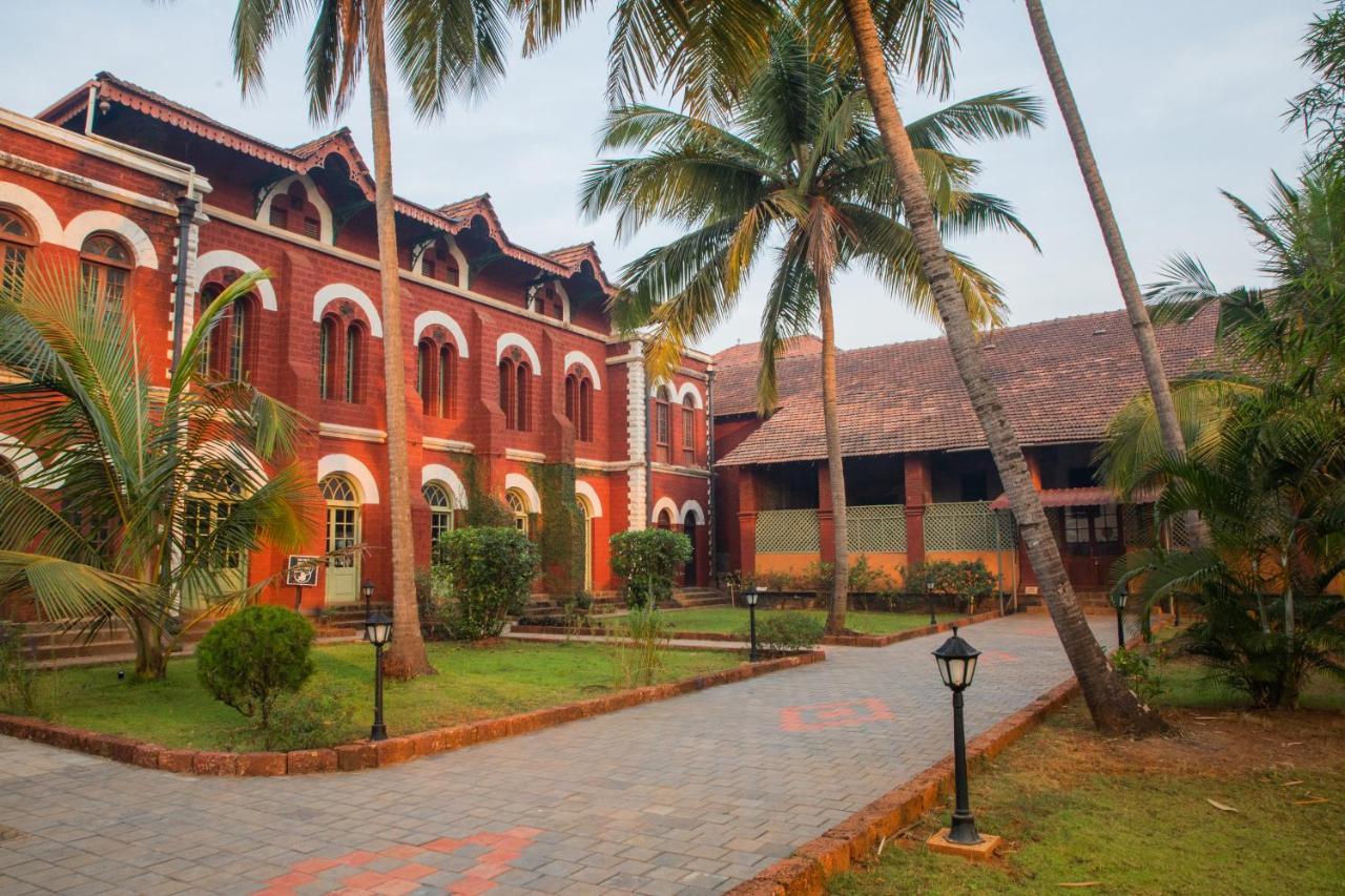 Sawantwadi Palace Boutique Art Hotel ภายนอก รูปภาพ
