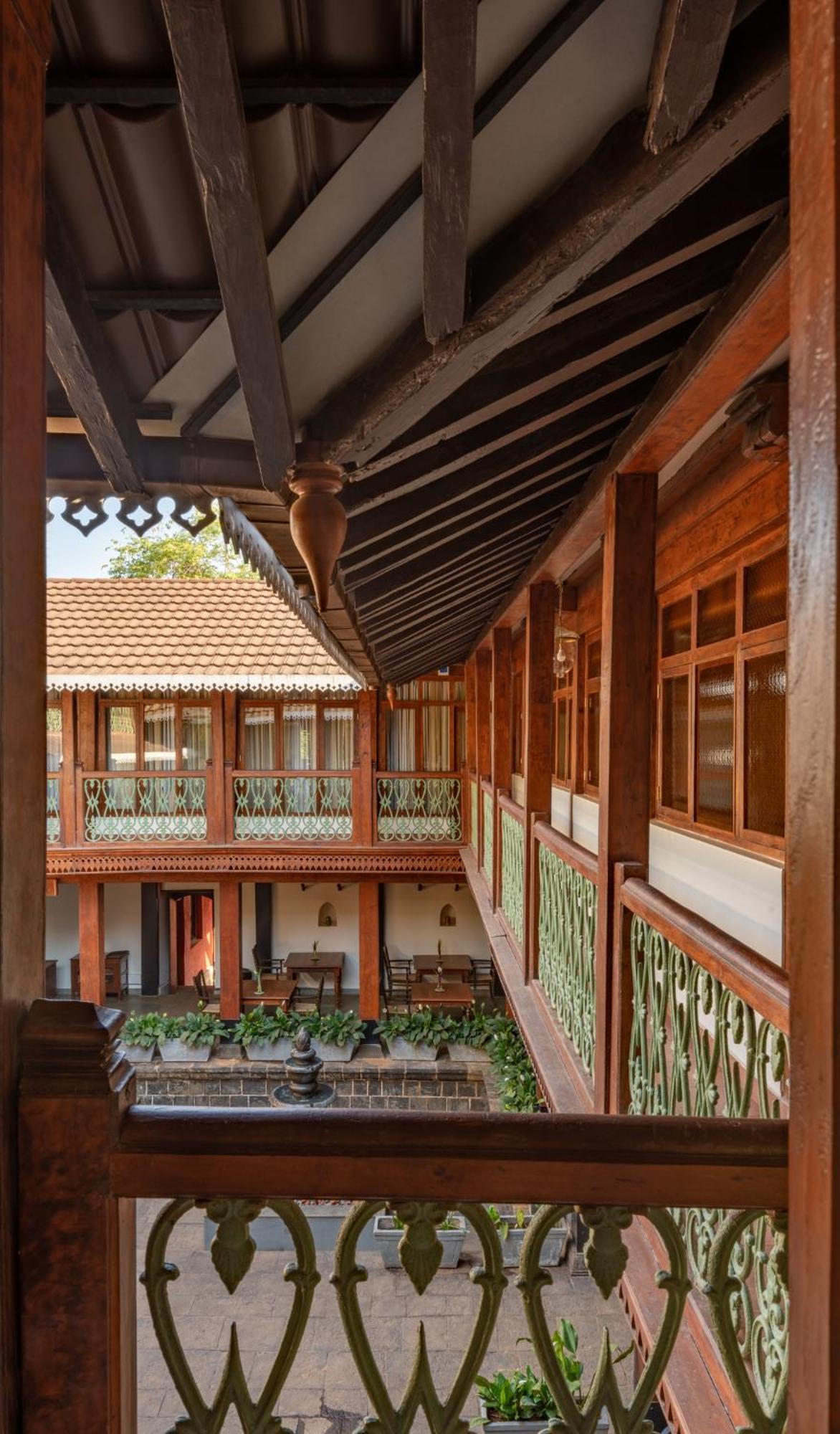 Sawantwadi Palace Boutique Art Hotel ภายนอก รูปภาพ