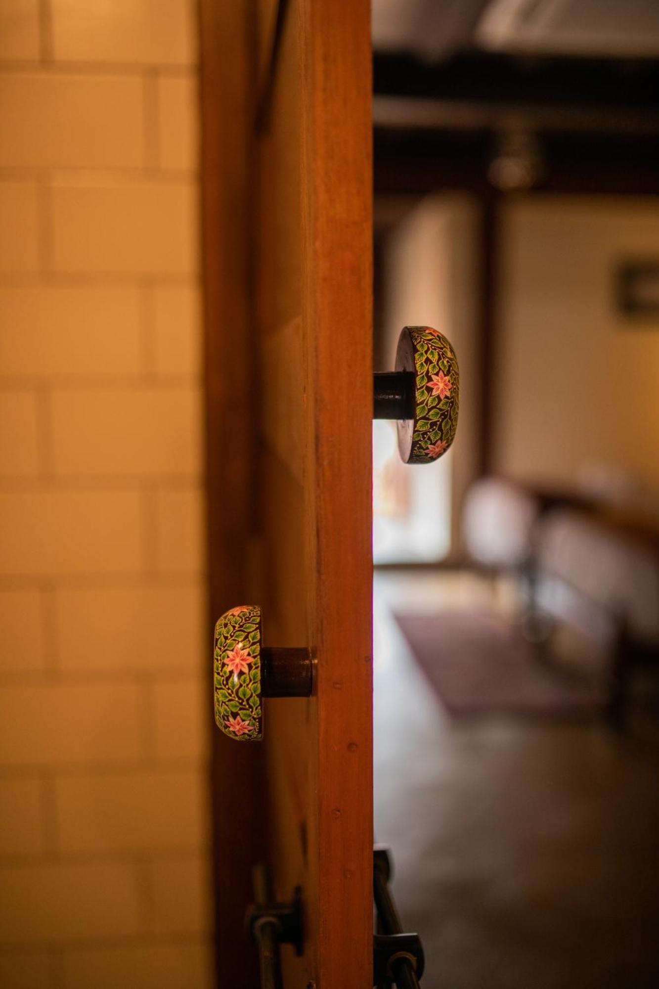 Sawantwadi Palace Boutique Art Hotel ภายนอก รูปภาพ