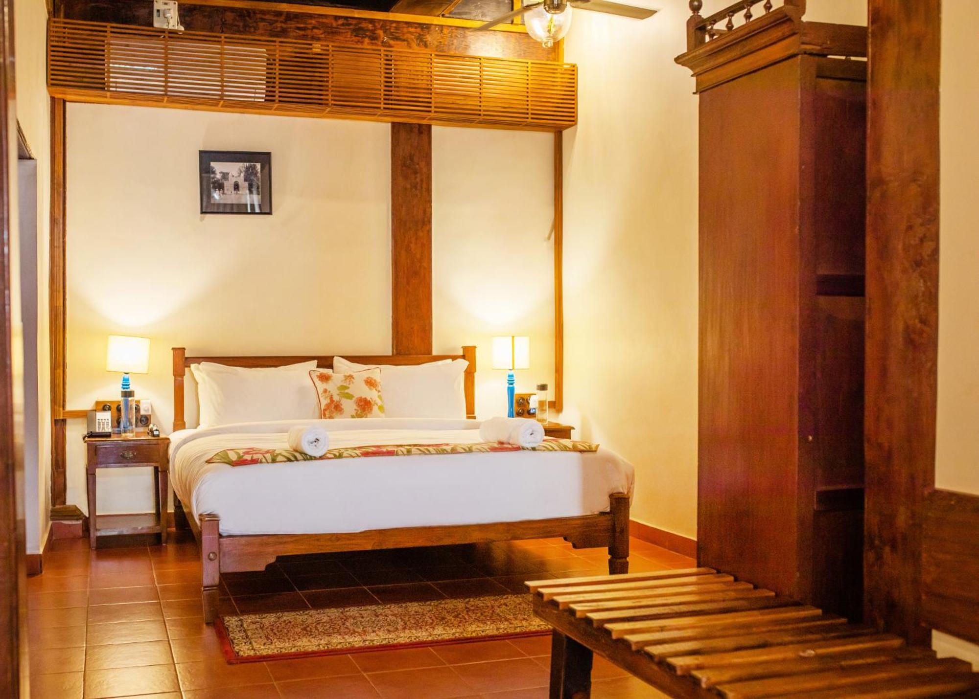 Sawantwadi Palace Boutique Art Hotel ภายนอก รูปภาพ