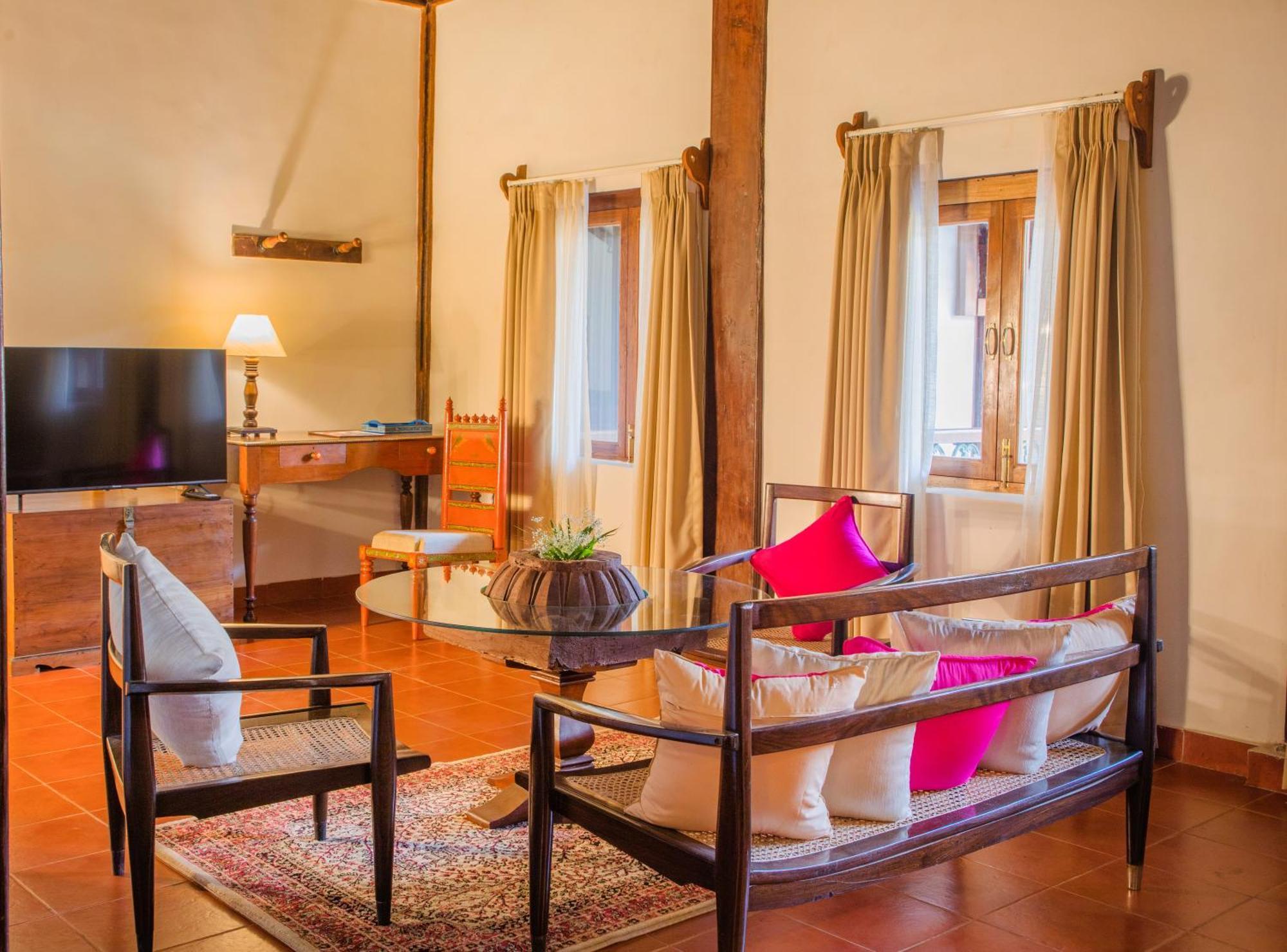 Sawantwadi Palace Boutique Art Hotel ภายนอก รูปภาพ