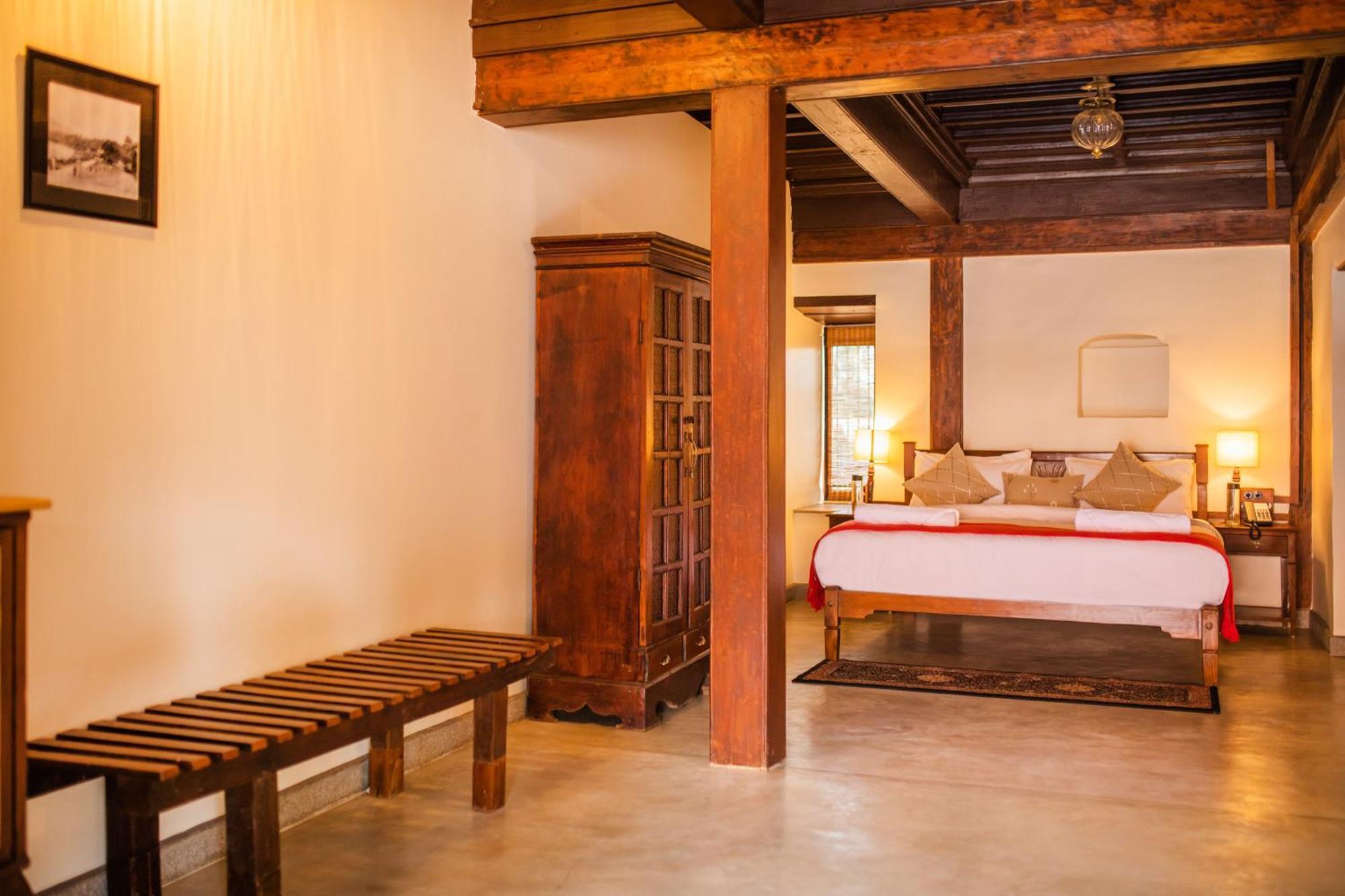 Sawantwadi Palace Boutique Art Hotel ภายนอก รูปภาพ
