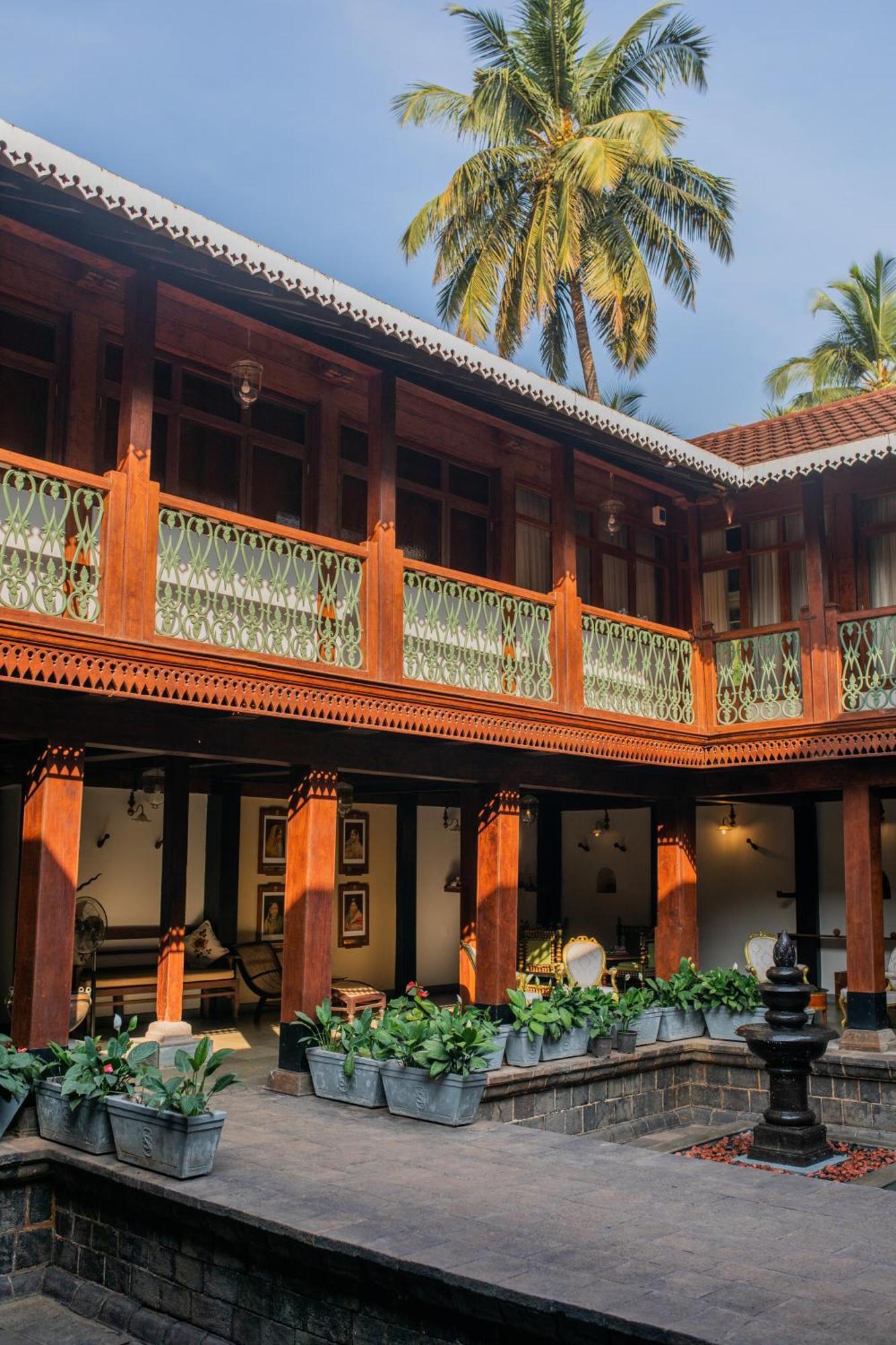 Sawantwadi Palace Boutique Art Hotel ภายนอก รูปภาพ